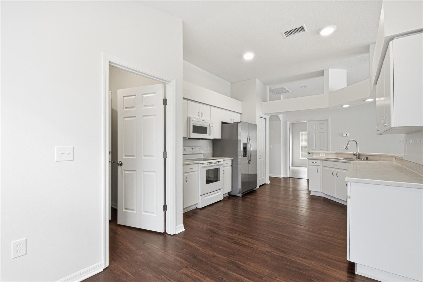 1452 BAYTHORN DR, WESLEY CHAPEL, FL, 33543