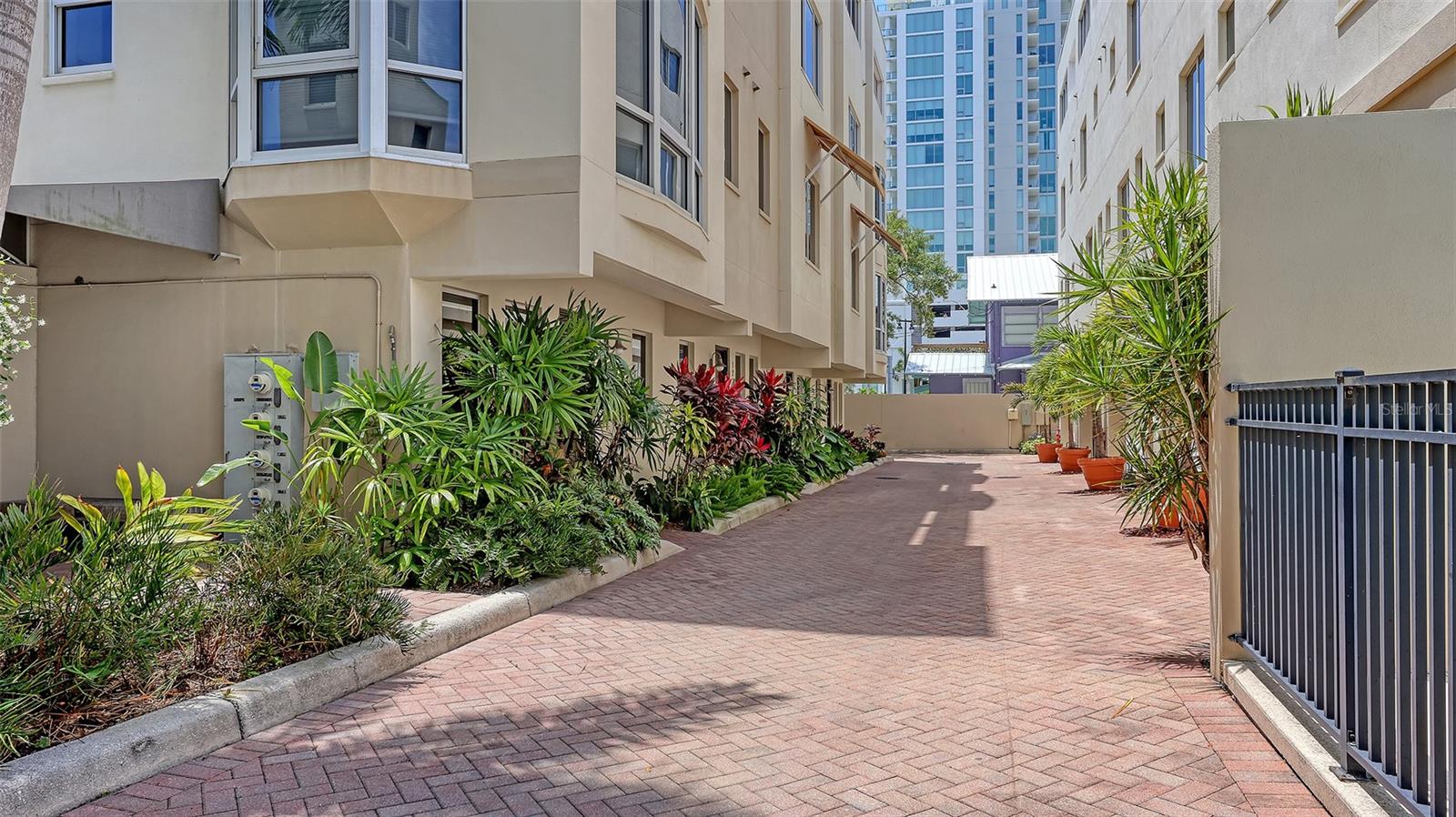 235 COCOANUT AVE #128E, SARASOTA, FL, 34236