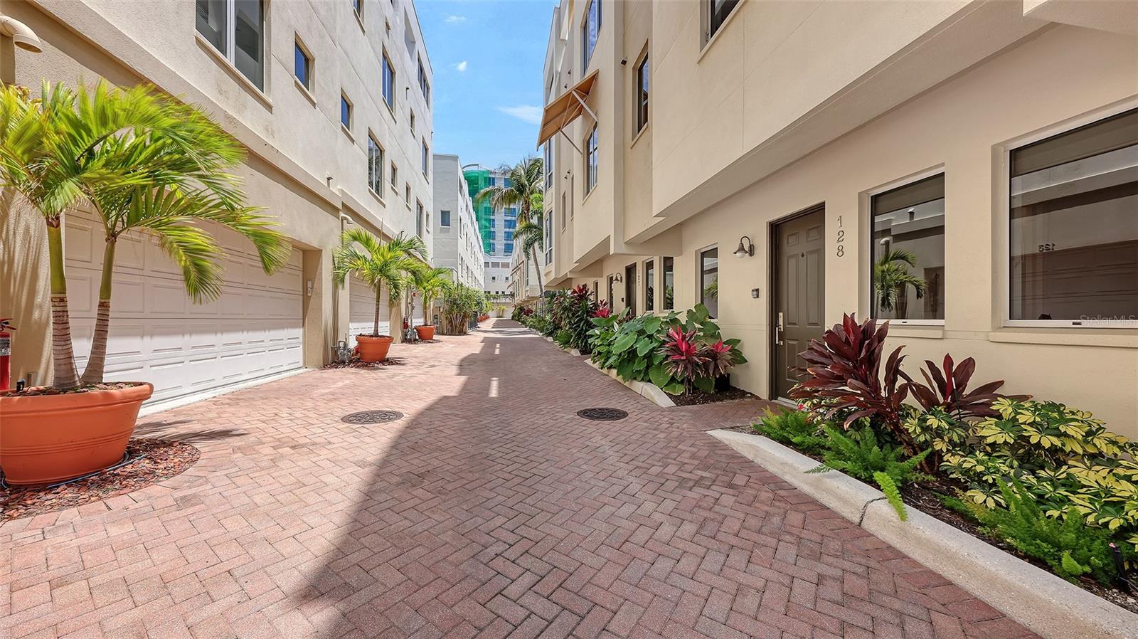 235 COCOANUT AVE #128E, SARASOTA, FL, 34236