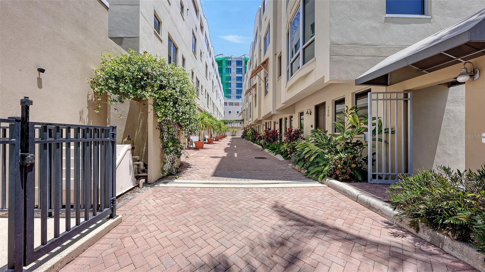 235 COCOANUT AVE #128E, SARASOTA, FL, 34236