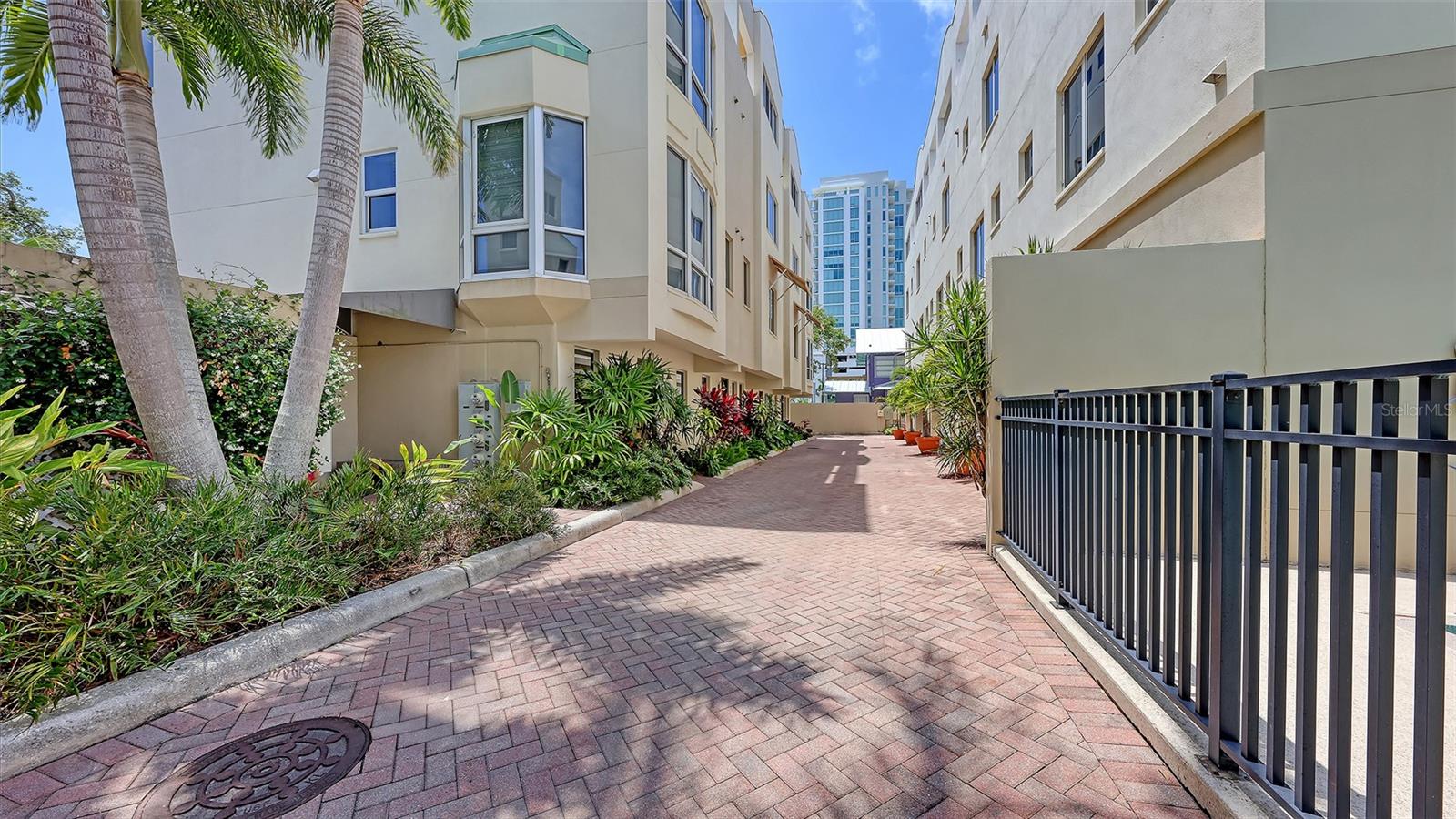 235 COCOANUT AVE #128E, SARASOTA, FL, 34236