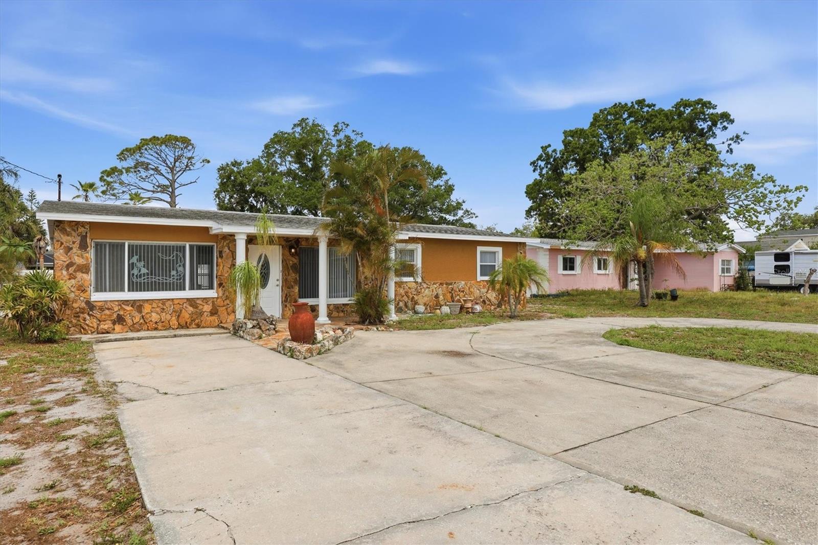 721 BAYSHORE DR, TARPON SPRINGS, FL, 34689