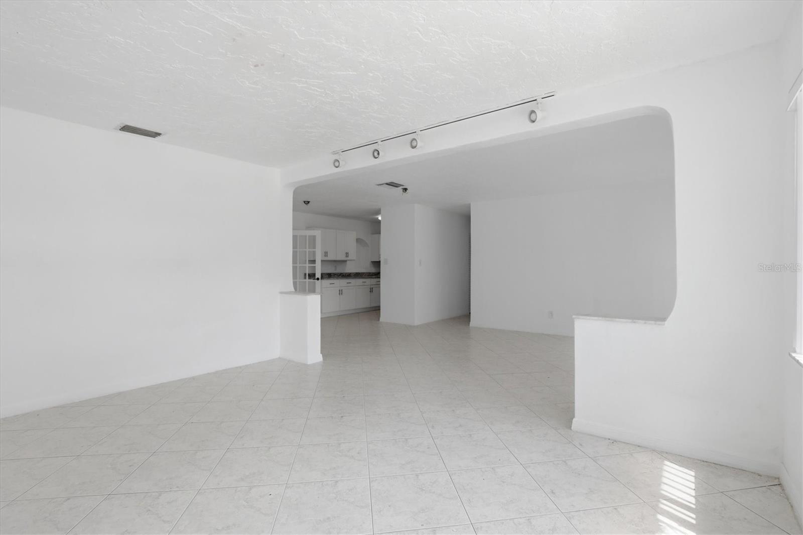 721 BAYSHORE DR, TARPON SPRINGS, FL, 34689