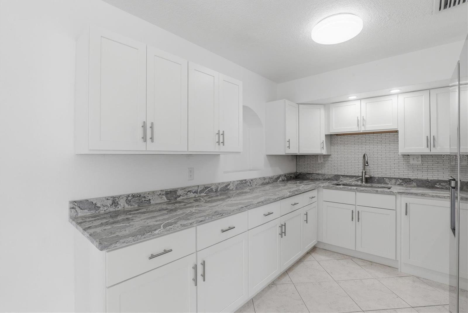 721 BAYSHORE DR, TARPON SPRINGS, FL, 34689