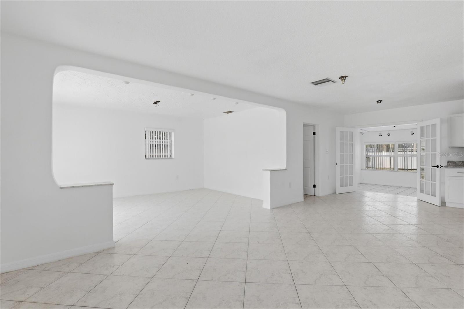 721 BAYSHORE DR, TARPON SPRINGS, FL, 34689
