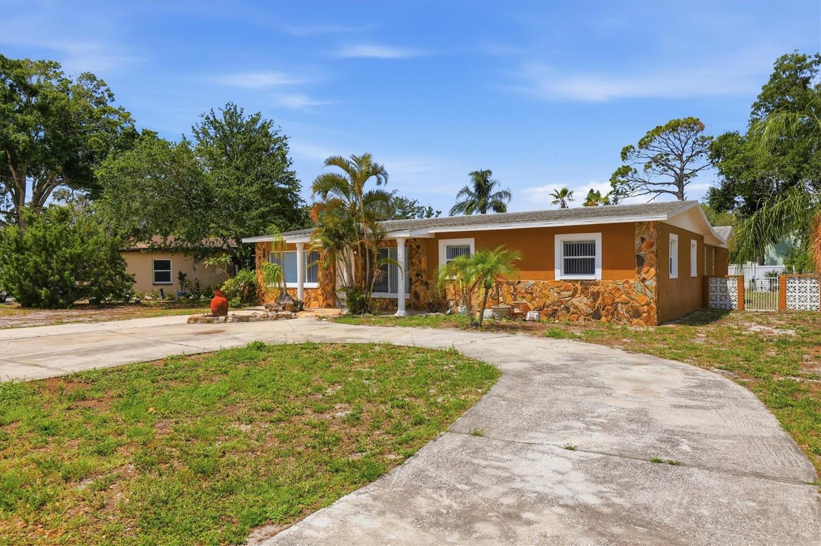 721 BAYSHORE DR, TARPON SPRINGS, FL, 34689