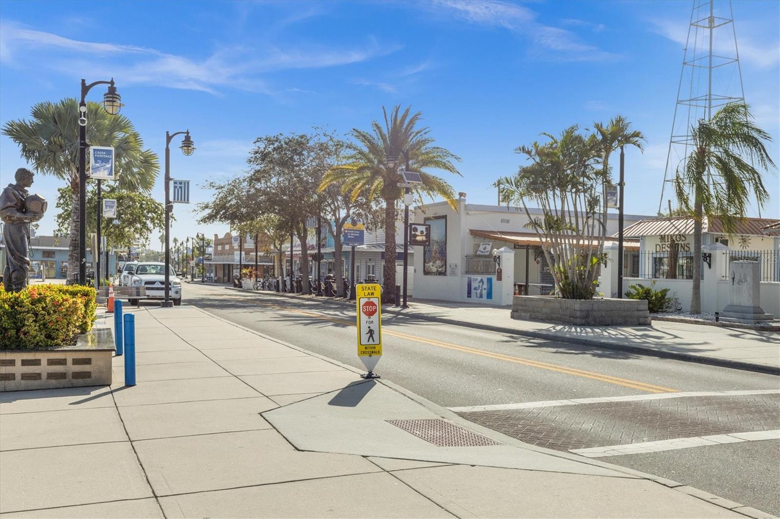 721 BAYSHORE DR, TARPON SPRINGS, FL, 34689
