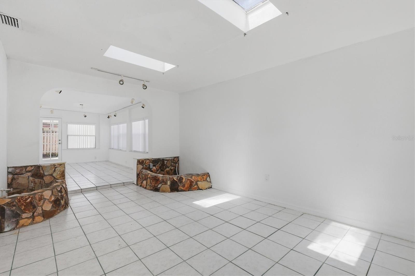 721 BAYSHORE DR, TARPON SPRINGS, FL, 34689