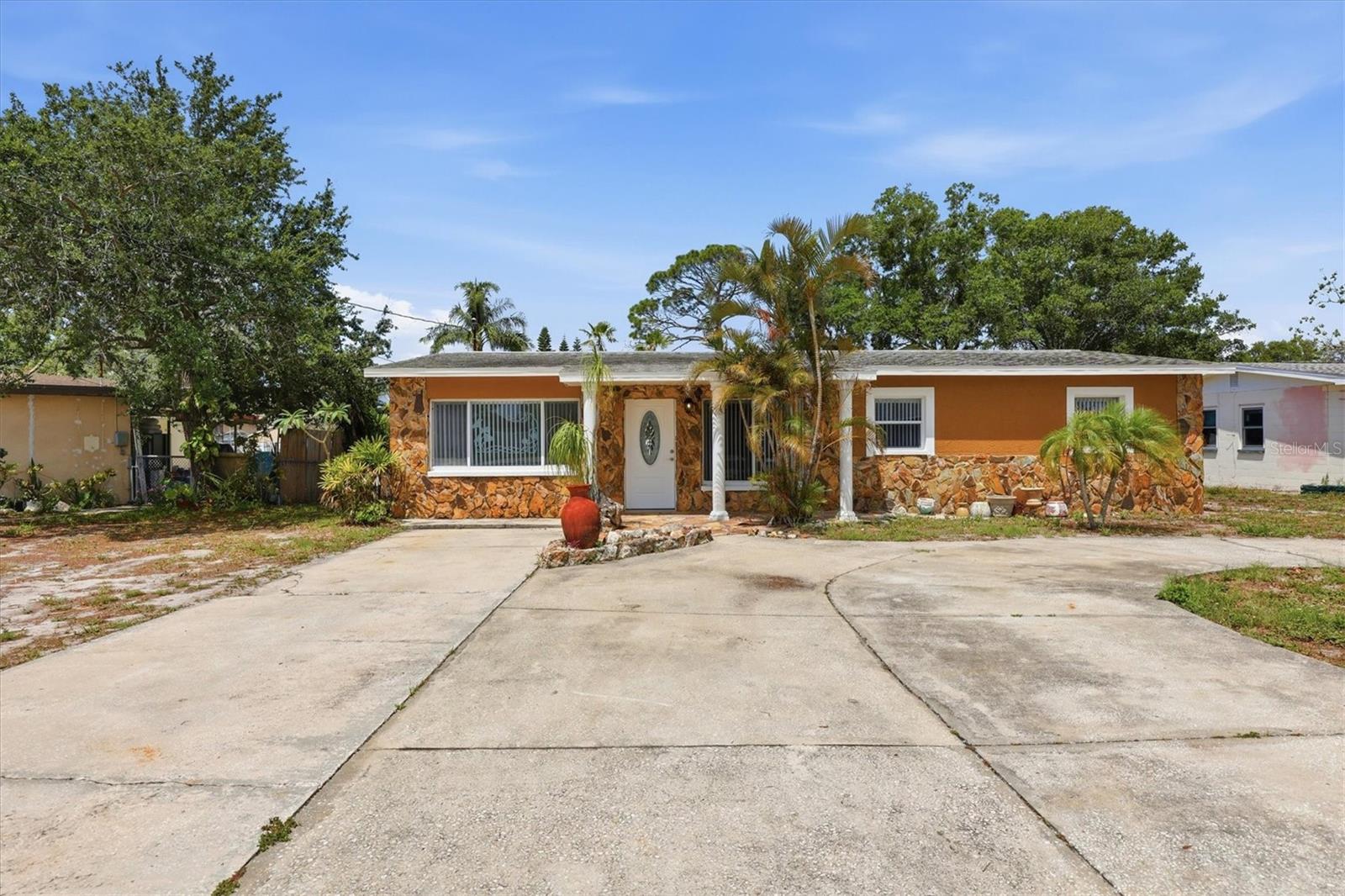 721 BAYSHORE DR, TARPON SPRINGS, FL, 34689