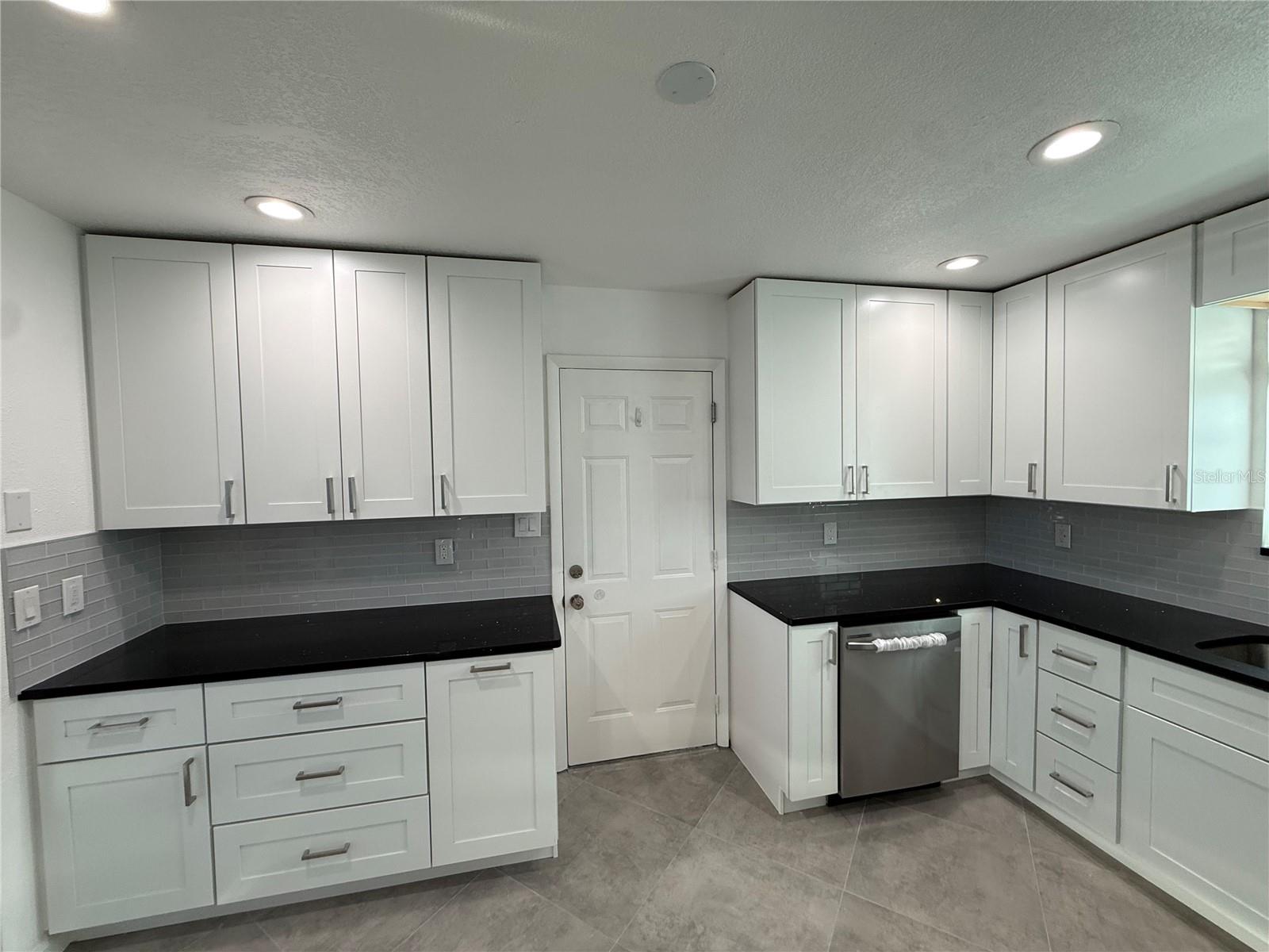 15573 BEDFORD CIR E, CLEARWATER, FL, 33764