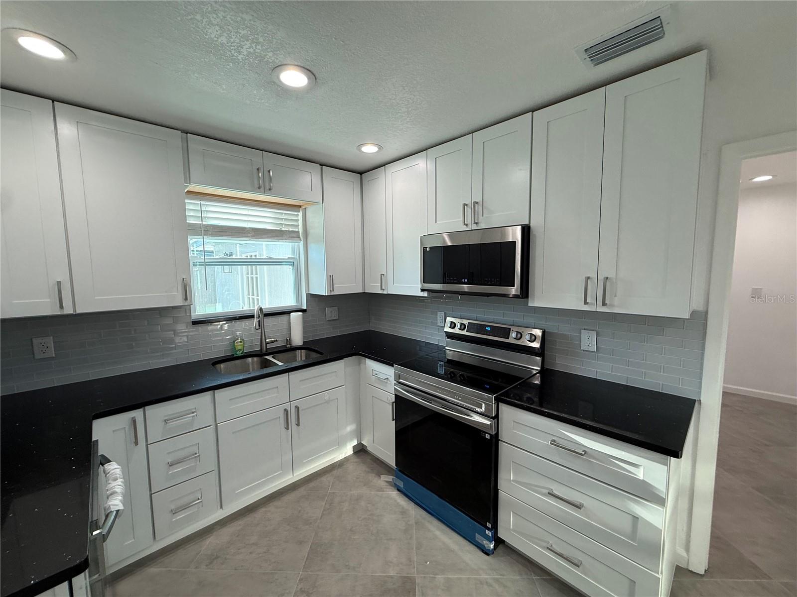 15573 BEDFORD CIR E, CLEARWATER, FL, 33764