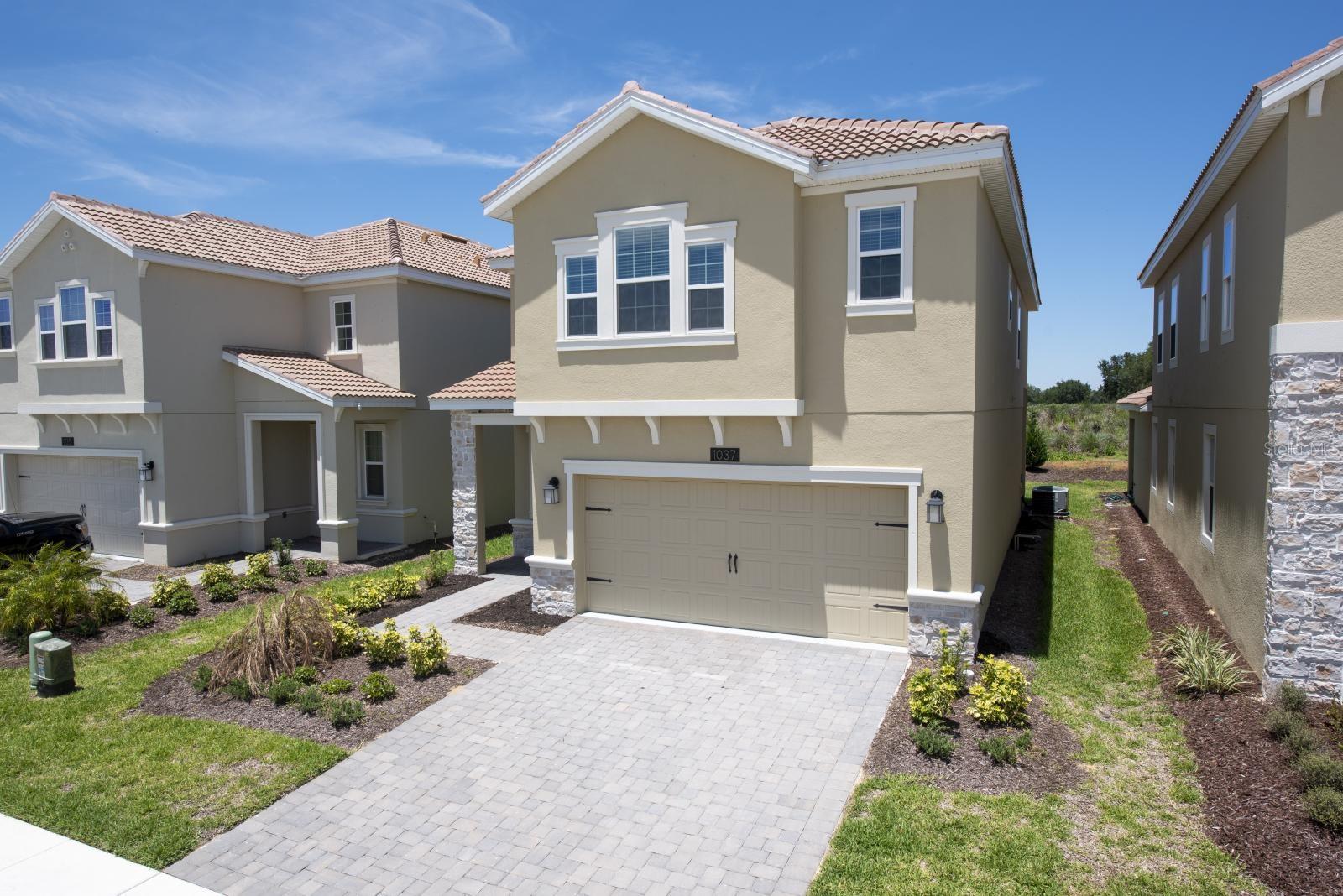 1037 BLACKWOLF RUN RD, DAVENPORT, FL, 33896