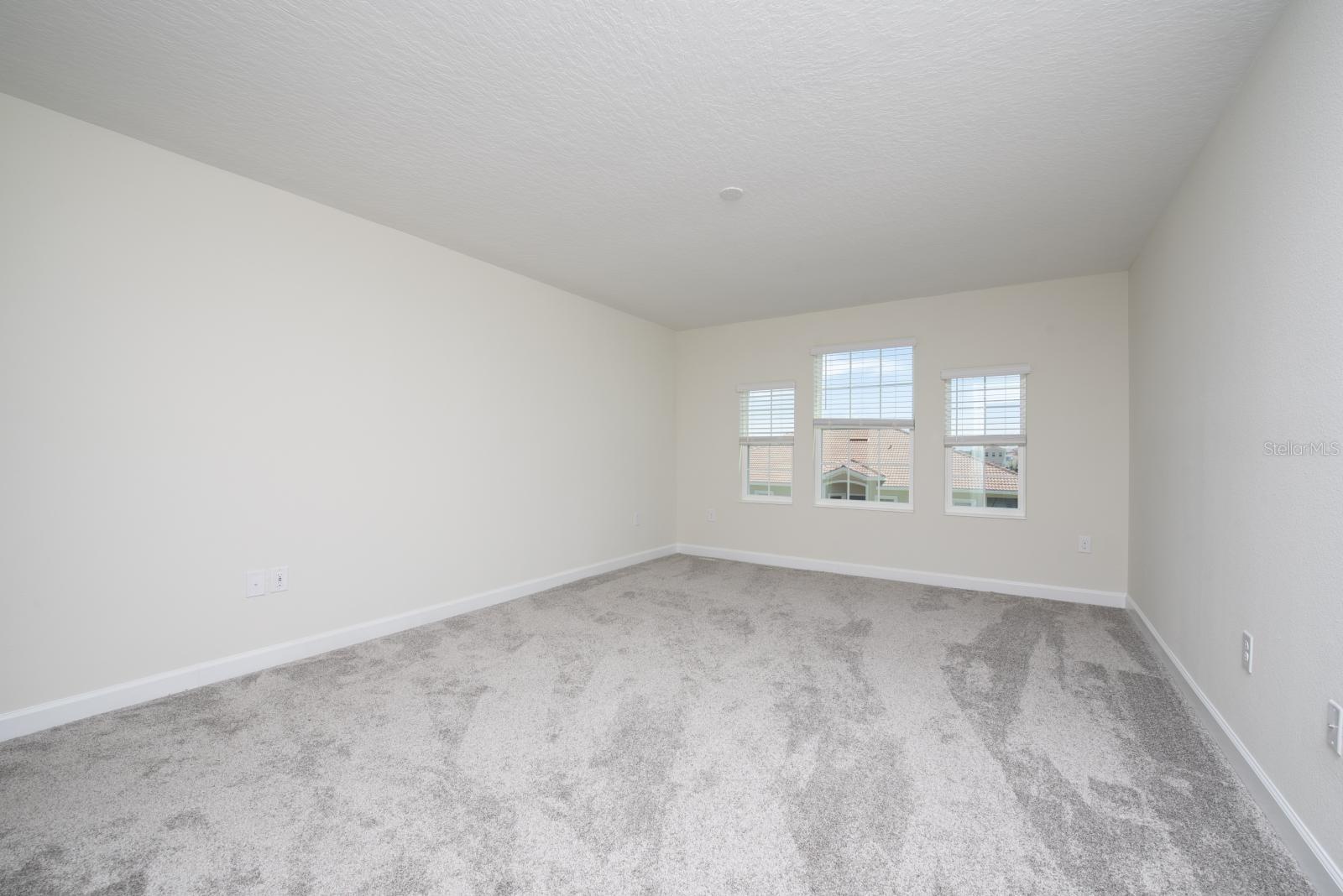 1037 BLACKWOLF RUN RD, DAVENPORT, FL, 33896