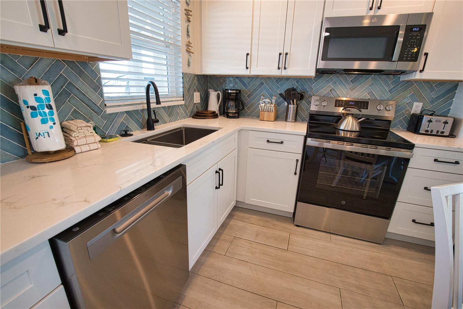 5830 MIDNIGHT PASS ROAD #86, SARASOTA, FL, 34242