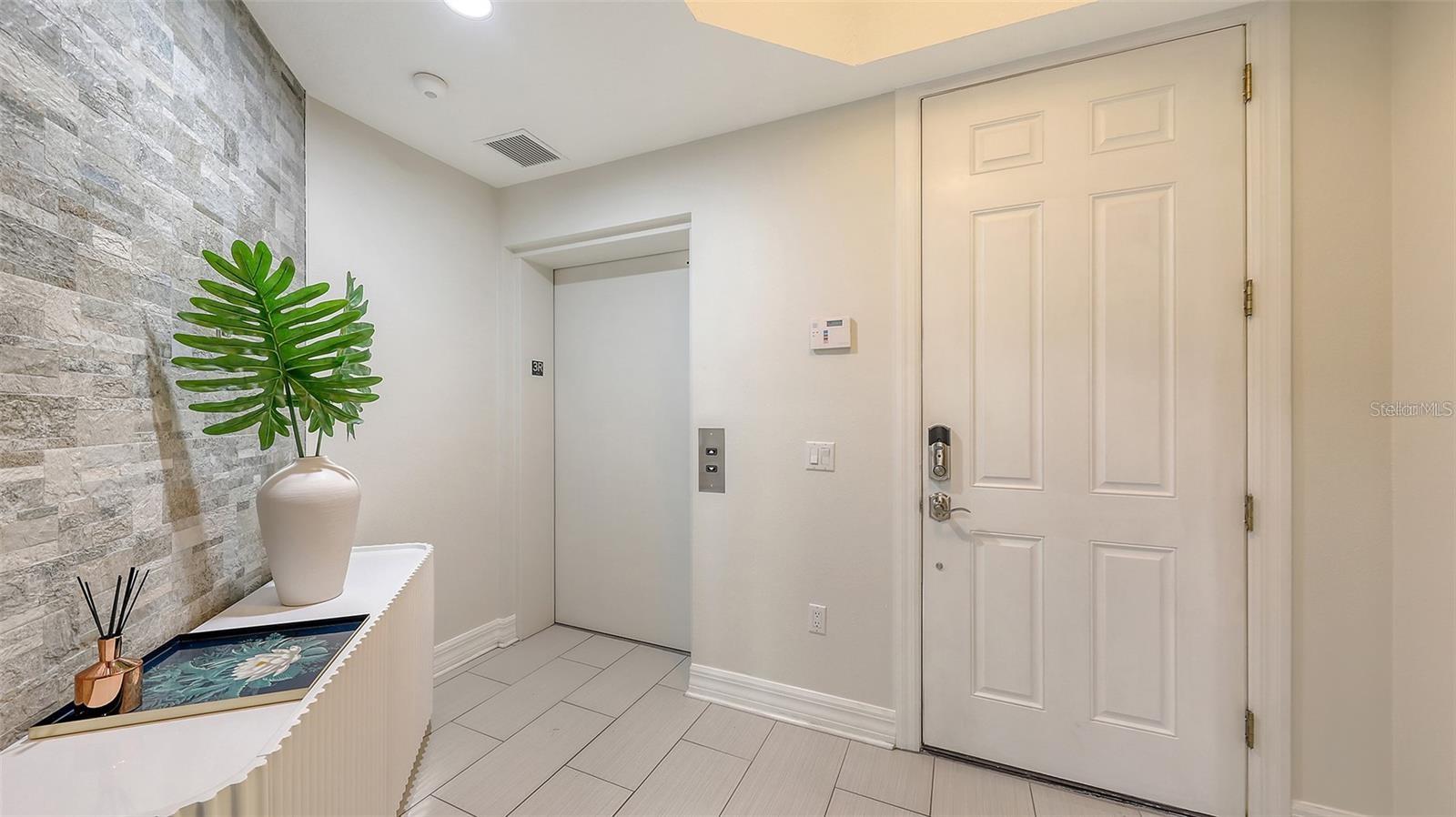 1921 MONTE CARLO DR #302, SARASOTA, FL, 34231