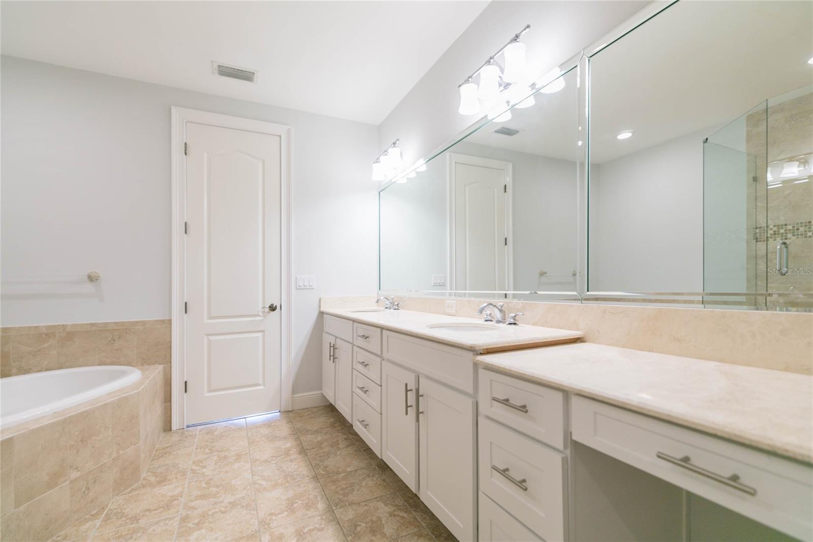 114 E DAVIS BLVD #13, TAMPA, FL, 33606