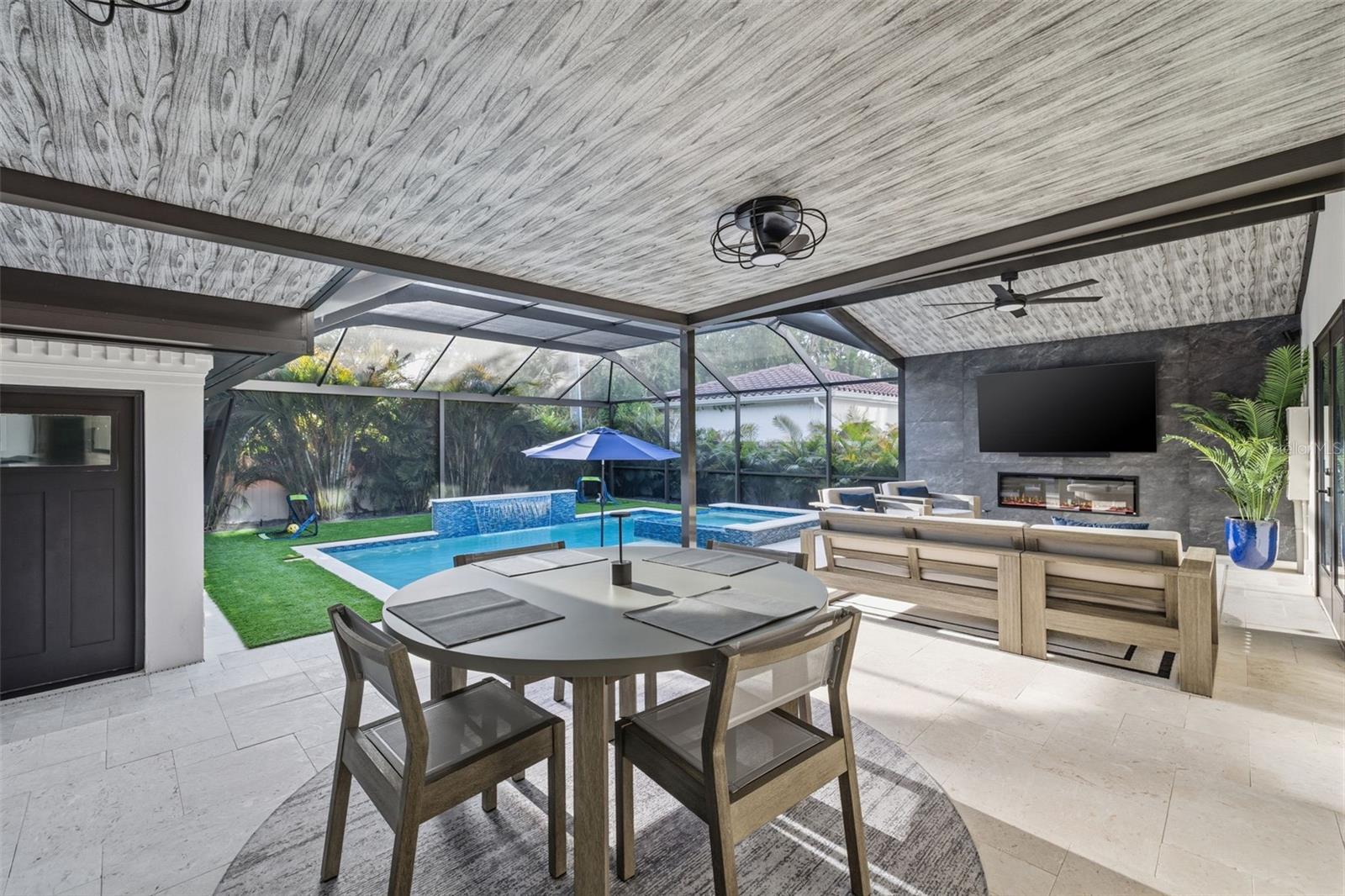 417 S PALOMA PL, TAMPA, FL, 33609