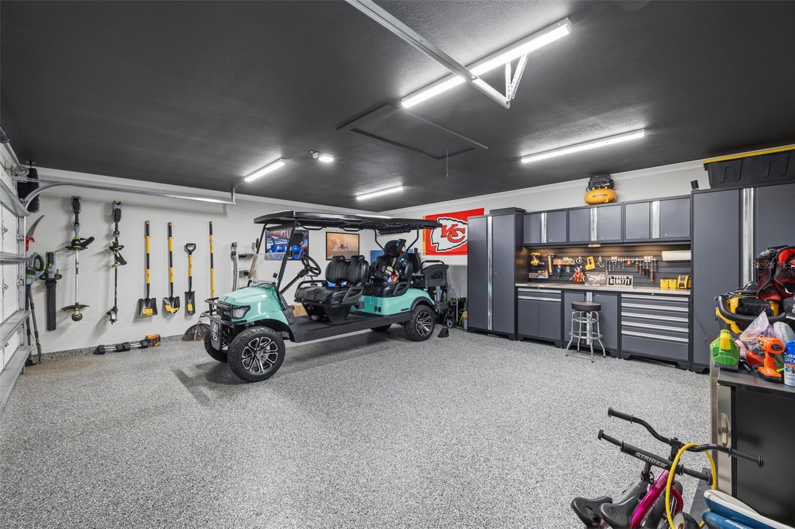 417 S PALOMA PL, TAMPA, FL, 33609