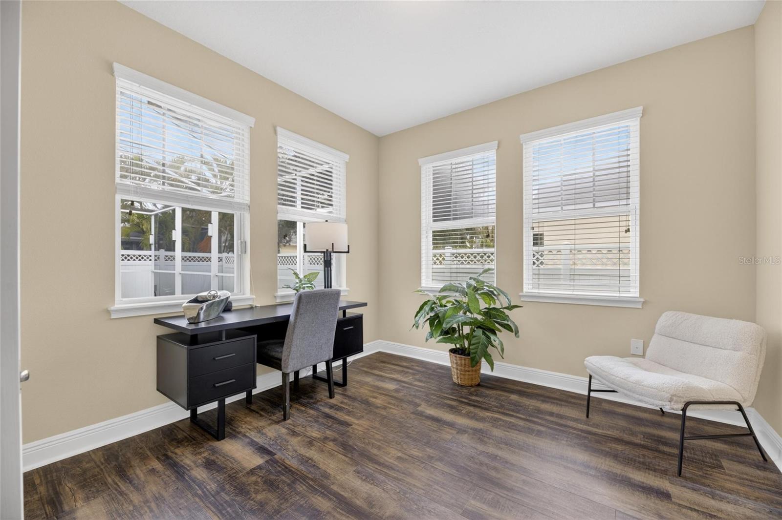 513 MANNS HARBOR DR, APOLLO BEACH, FL, 33572