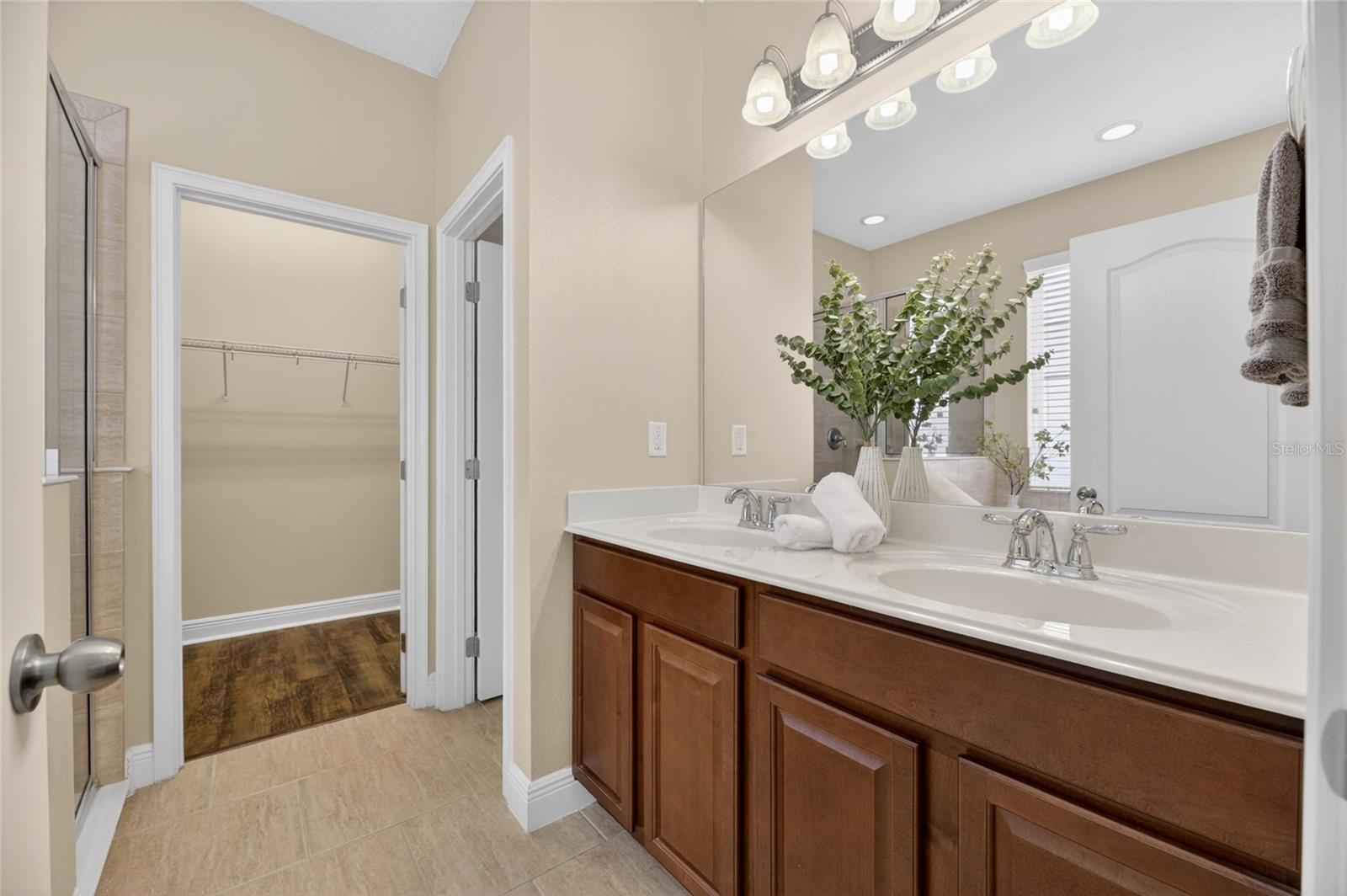 513 MANNS HARBOR DR, APOLLO BEACH, FL, 33572