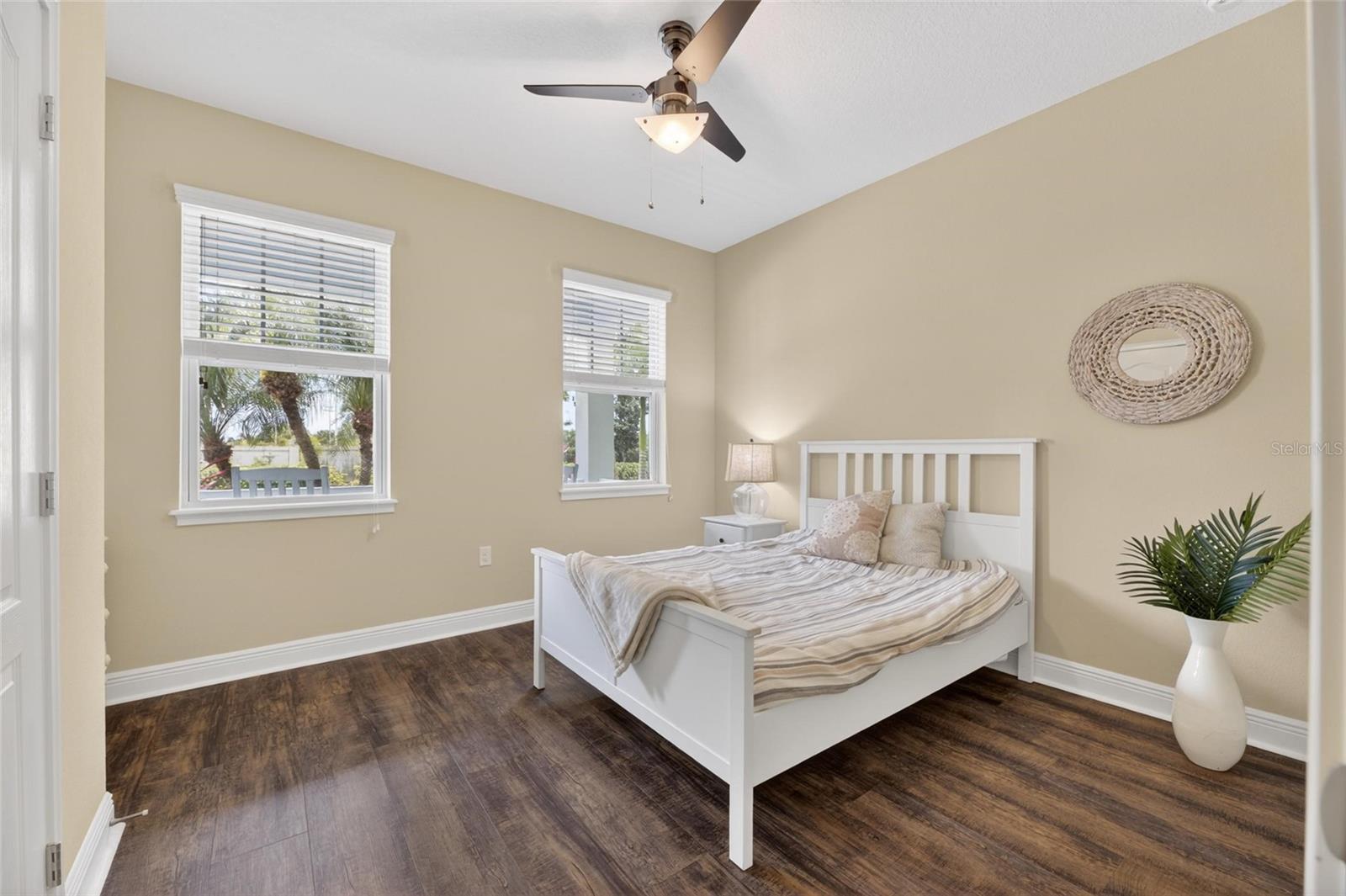 513 MANNS HARBOR DR, APOLLO BEACH, FL, 33572