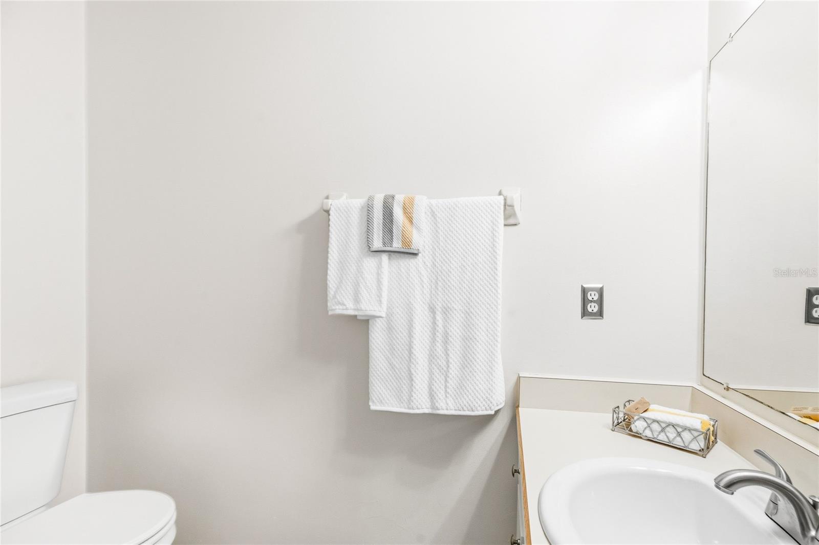 8 LLADD CT, PALM COAST, FL, 32164