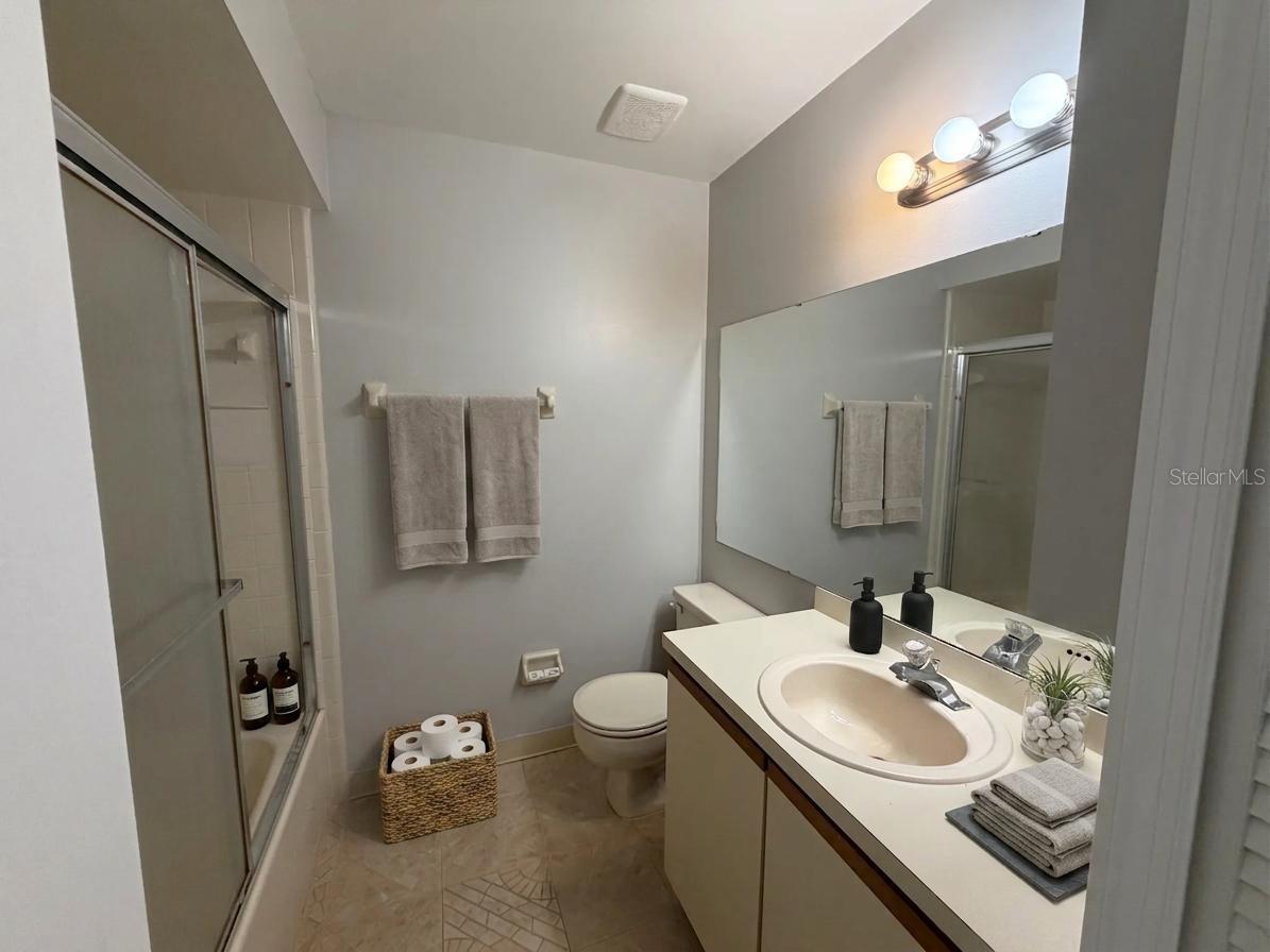 50 LAKEPOINTE CIR, KISSIMMEE, FL, 34743