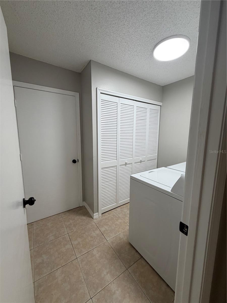 50 LAKEPOINTE CIR, KISSIMMEE, FL, 34743