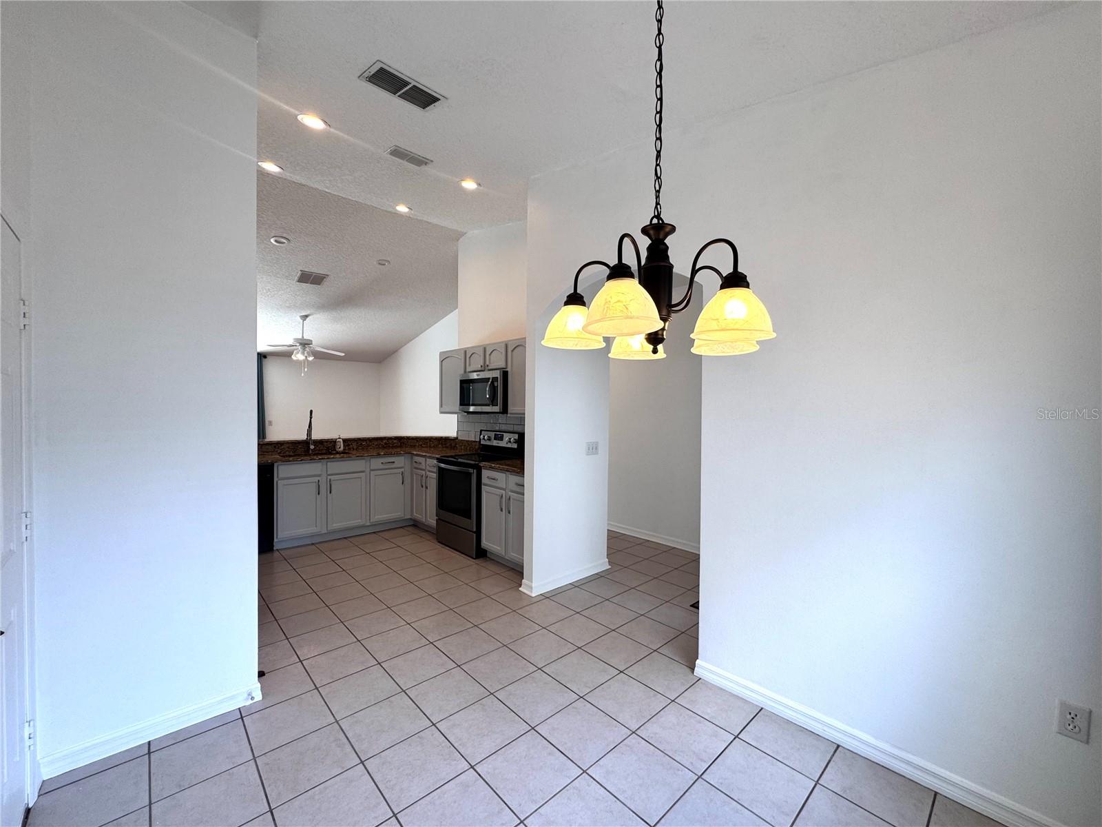 205 PARADISE WOODS PL, DAVENPORT, FL, 33896