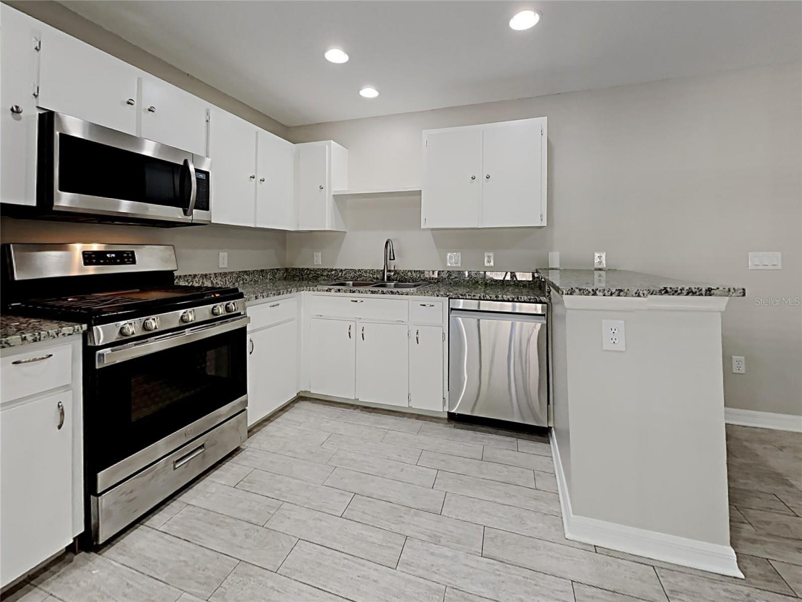 2473 SAGEMONT DR, BRANDON, FL, 33511