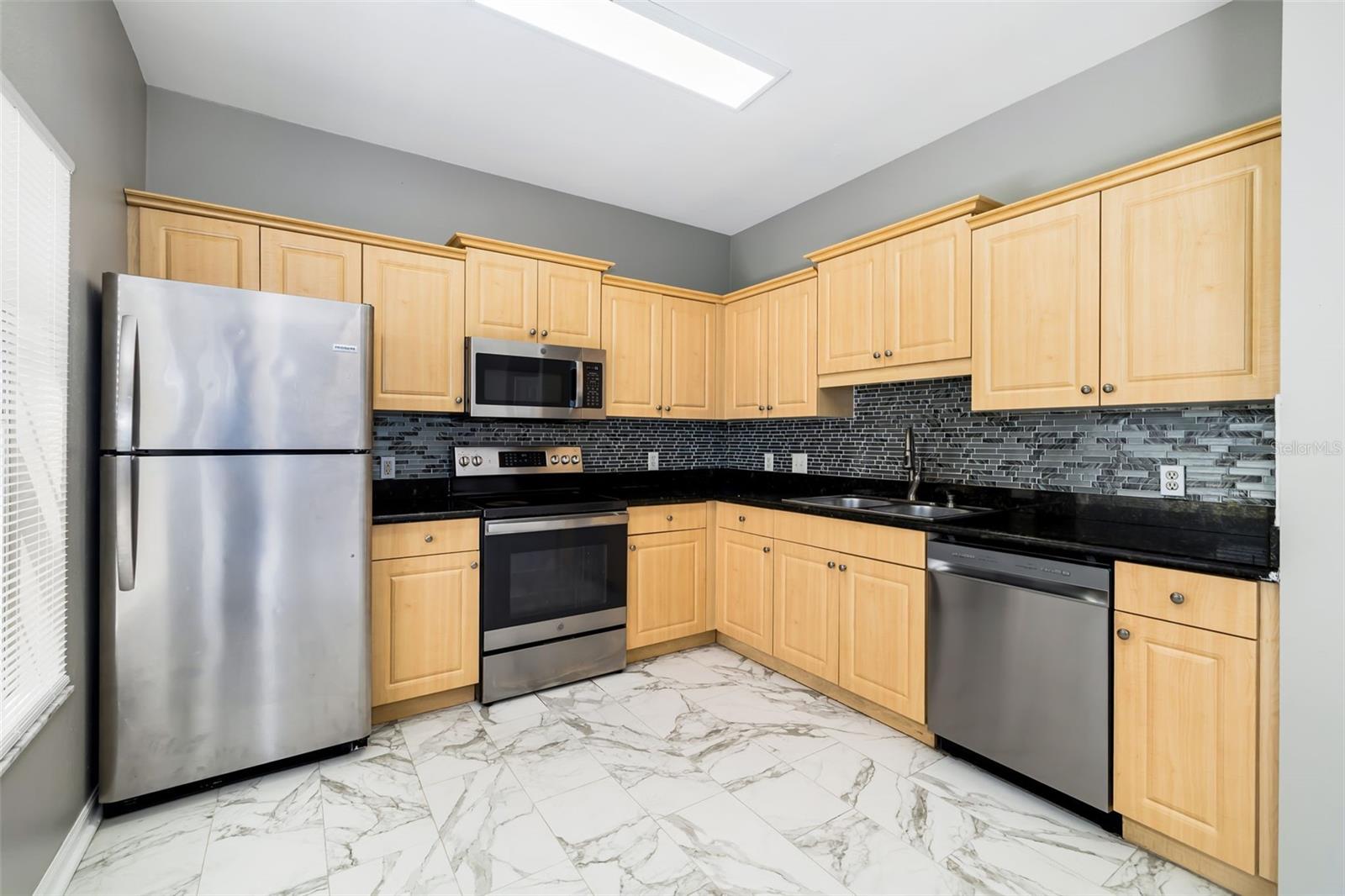 7653 PLANTATION CIR, BRADENTON, FL, 34201