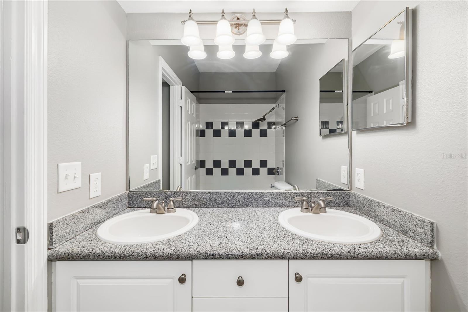 7653 PLANTATION CIR, BRADENTON, FL, 34201