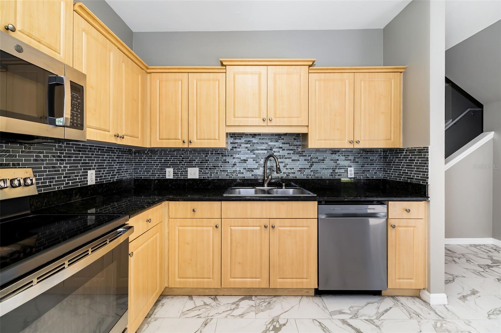 7653 PLANTATION CIR, BRADENTON, FL, 34201