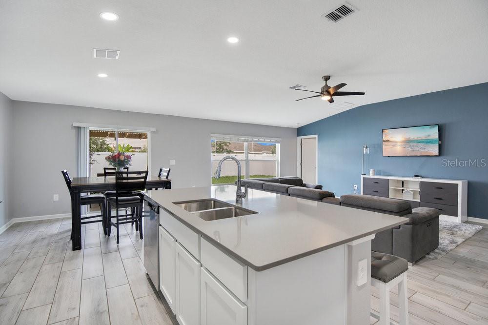 2097 FREEMARK ST, OSTEEN, FL, 32764