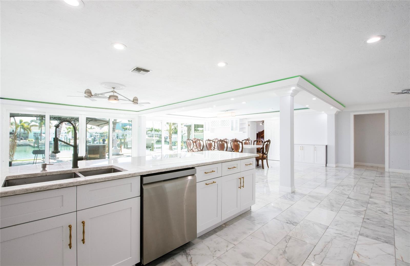 551 CRYSTAL DR, MADEIRA BEACH, FL, 33708