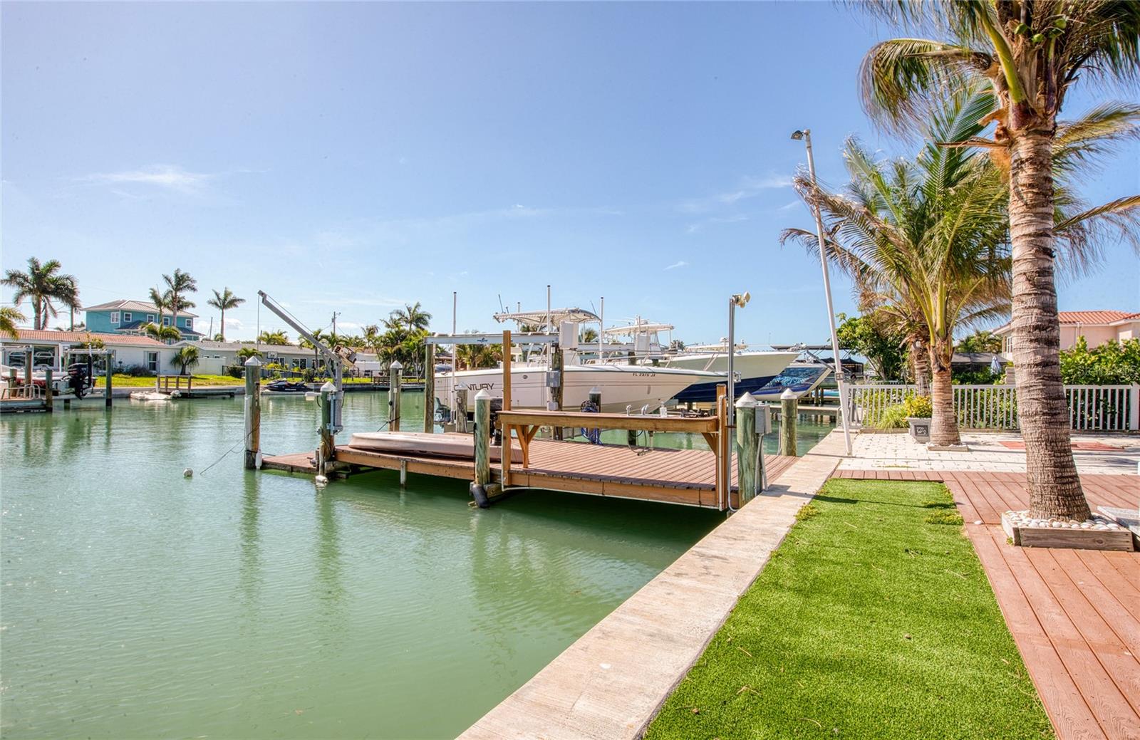 551 CRYSTAL DR, MADEIRA BEACH, FL, 33708