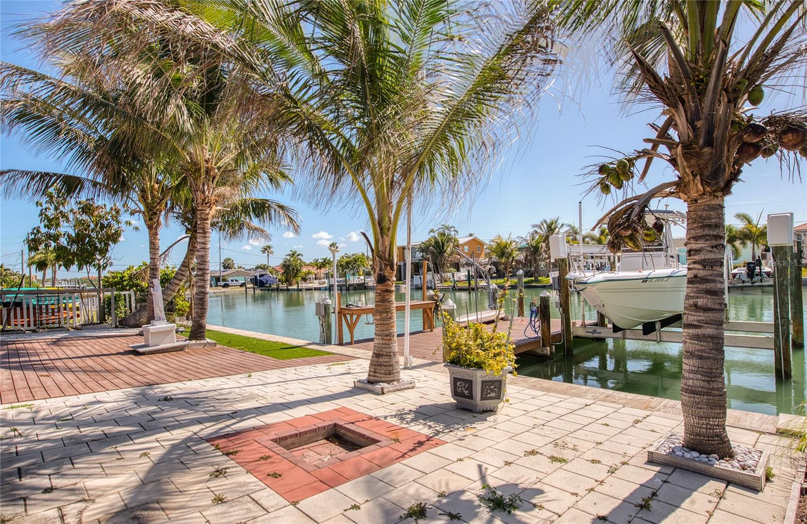 551 CRYSTAL DR, MADEIRA BEACH, FL, 33708