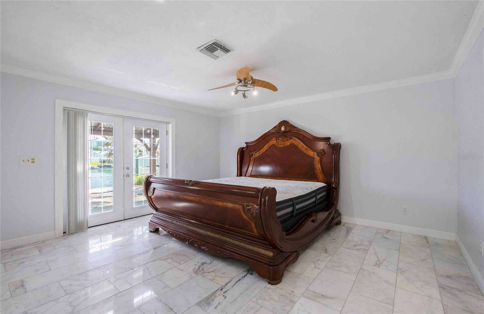 551 CRYSTAL DR, MADEIRA BEACH, FL, 33708