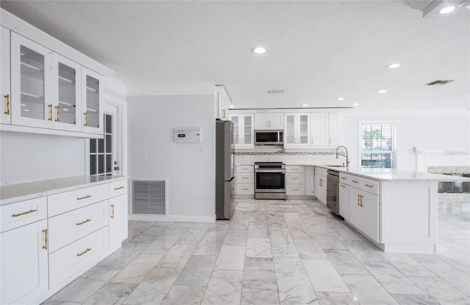 551 CRYSTAL DR, MADEIRA BEACH, FL, 33708