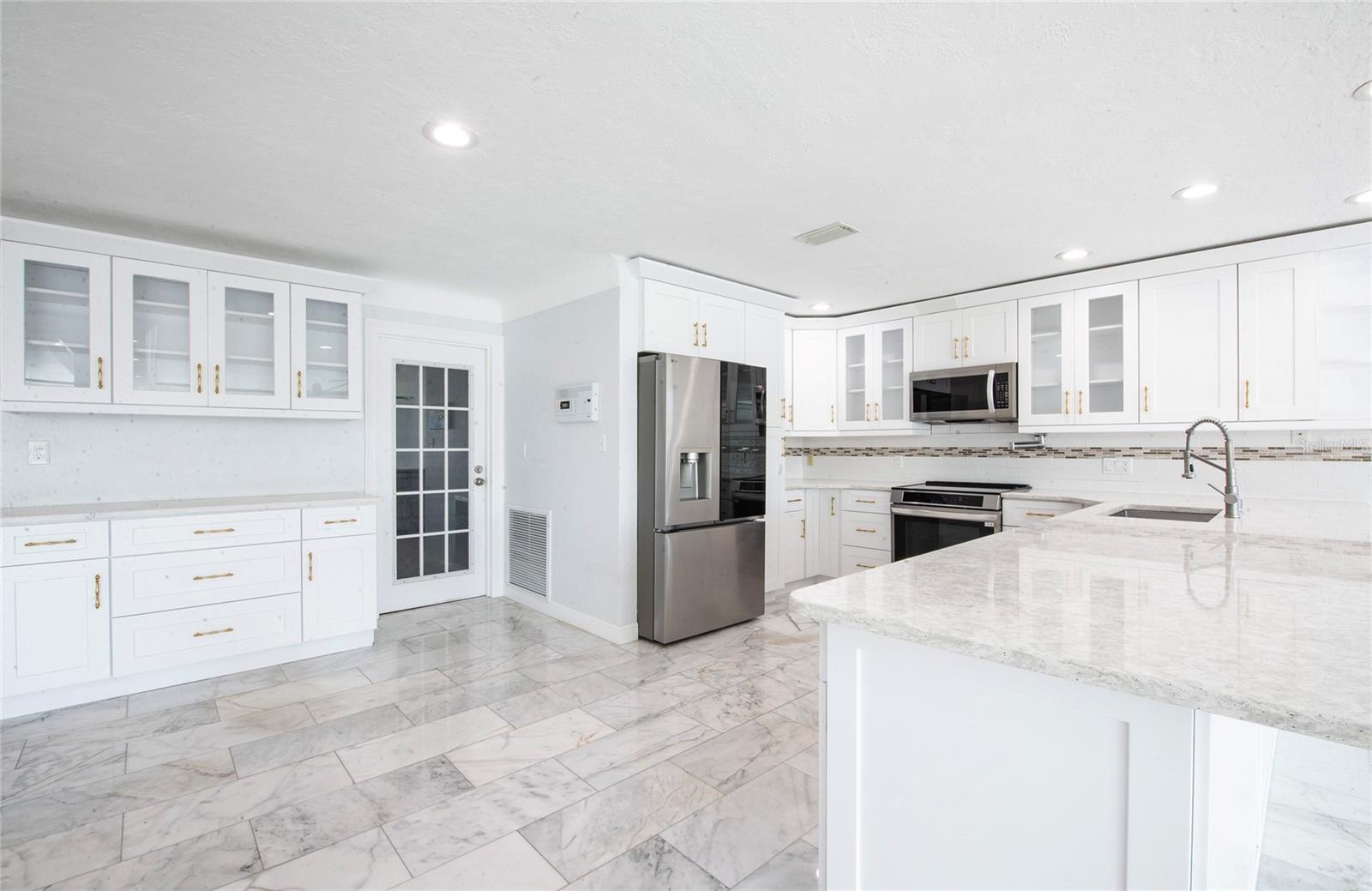 551 CRYSTAL DR, MADEIRA BEACH, FL, 33708