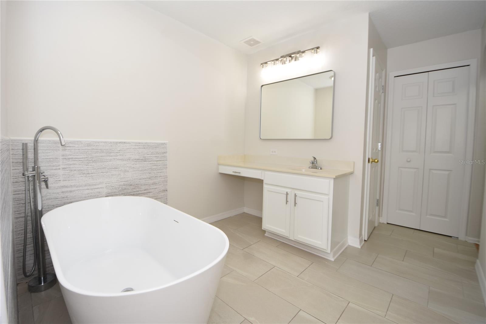 3 SEA BEACON PL, PALM COAST, FL, 32164