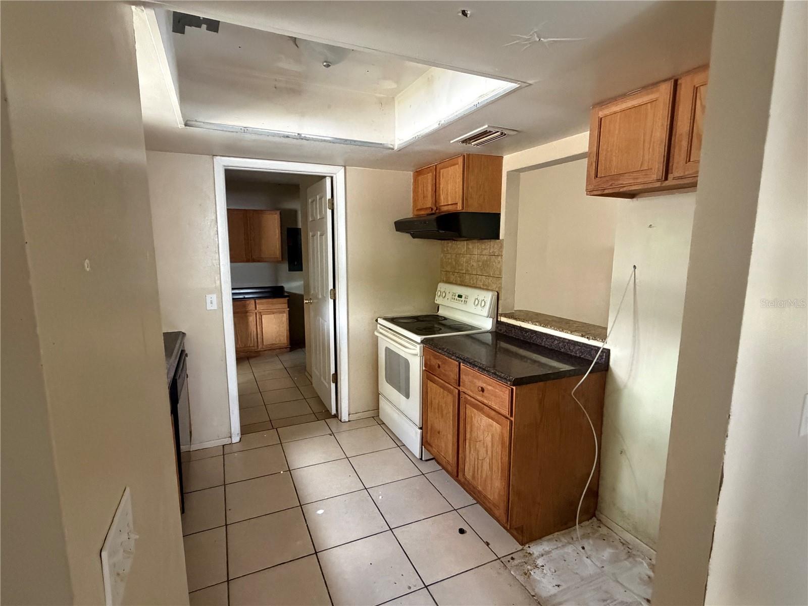 1543 N TUTTLE AVE, SARASOTA, FL, 34237