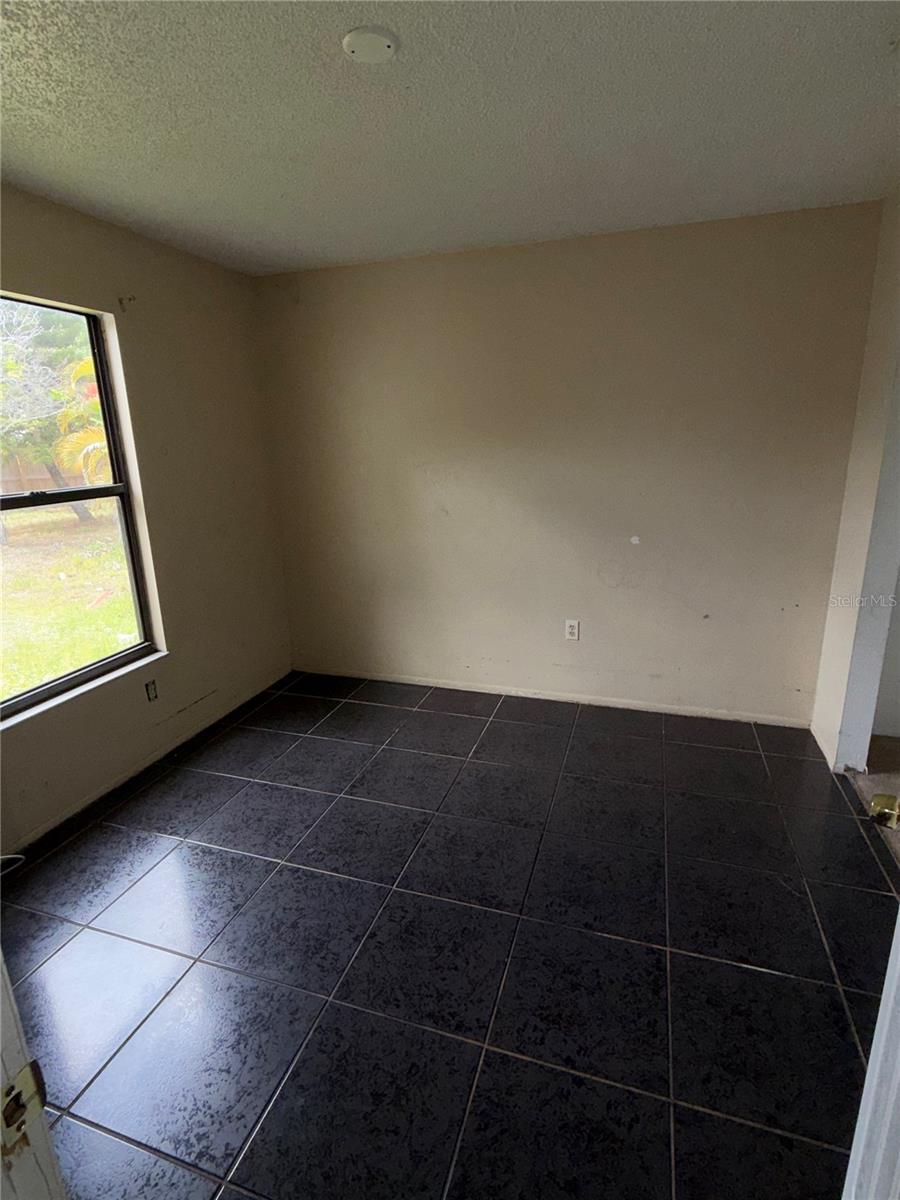 1543 N TUTTLE AVE, SARASOTA, FL, 34237