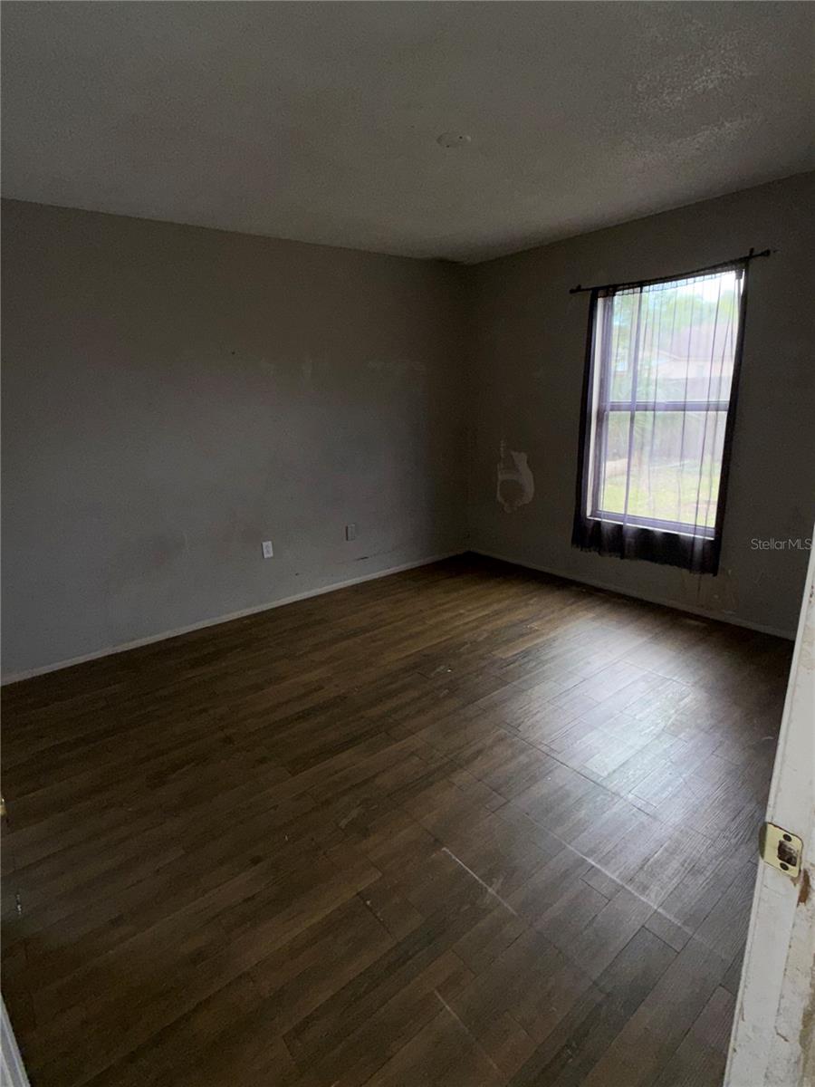 1543 N TUTTLE AVE, SARASOTA, FL, 34237