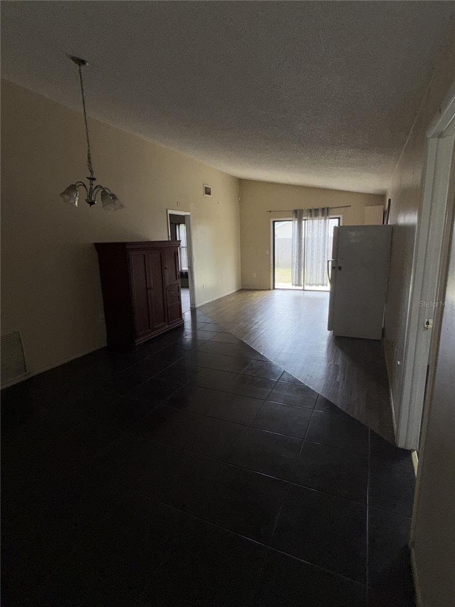 1543 N TUTTLE AVE, SARASOTA, FL, 34237