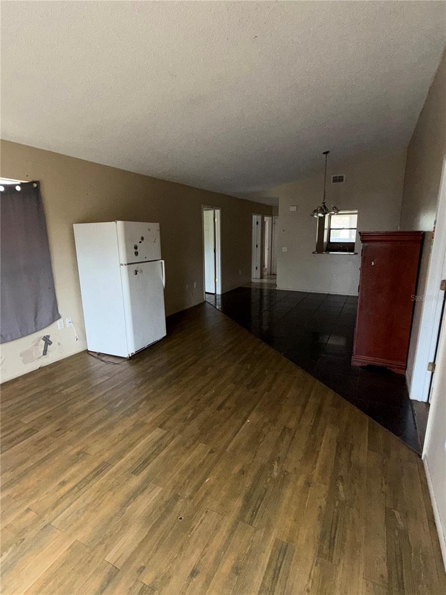 1543 N TUTTLE AVE, SARASOTA, FL, 34237