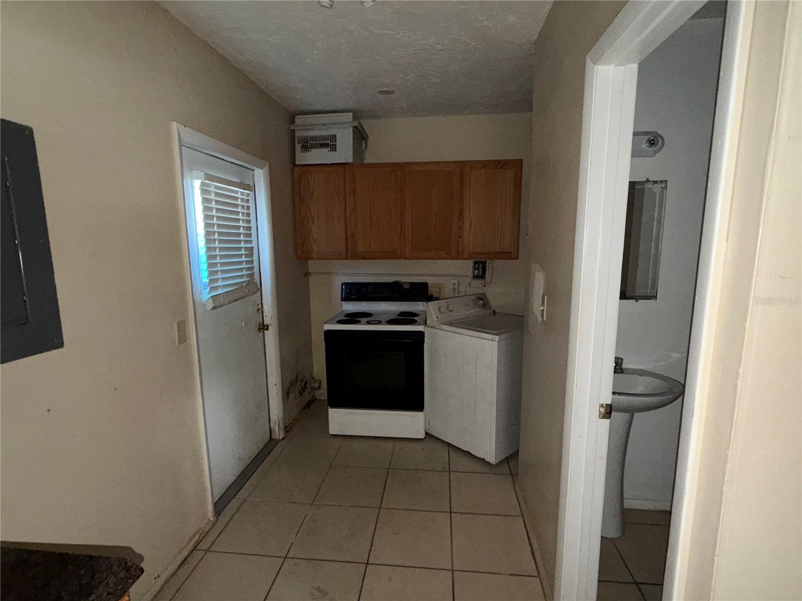 1543 N TUTTLE AVE, SARASOTA, FL, 34237