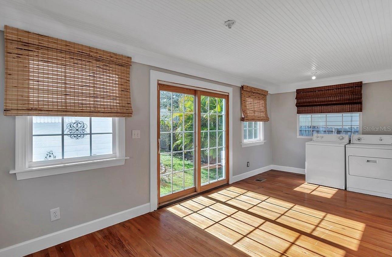 316 18TH AVE NE, ST PETERSBURG, FL, 33704