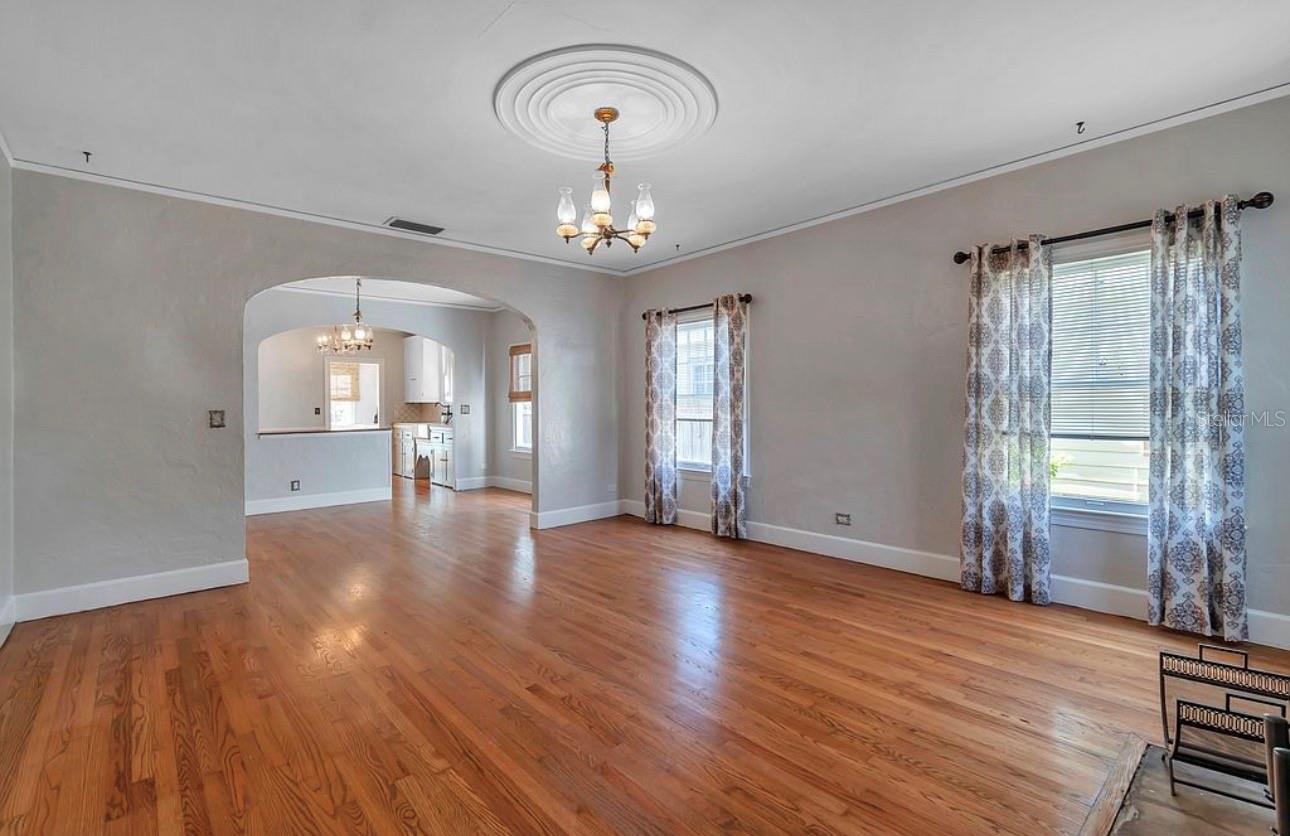 316 18TH AVE NE, ST PETERSBURG, FL, 33704