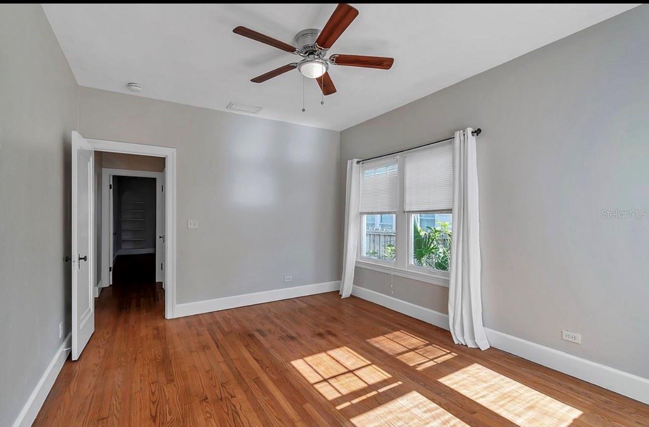 316 18TH AVE NE, ST PETERSBURG, FL, 33704